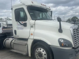 2016 FREIGHTLINER, CASCADIA 125 - Image #2