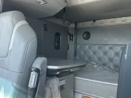 2019 KENWORTH, T680 - Image #5