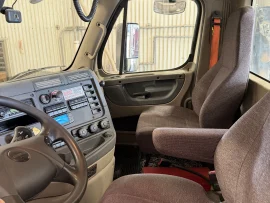 2018 FREIGHTLINER, CASCADIA 125 - Image #4