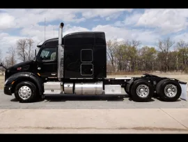 2021 PETERBILT, 579 - Image #2