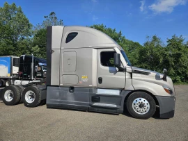 2022 FREIGHTLINER, CASCADIA 126 - Image #4