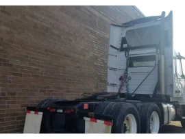 2015 VOLVO, VNL - Image #4