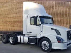 2015 VOLVO, VNL300 - Image #2