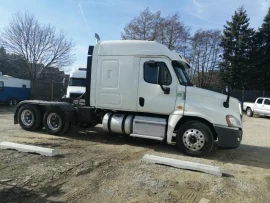 2015 FREIGHTLINER, CASCADIA 125 - Image #2