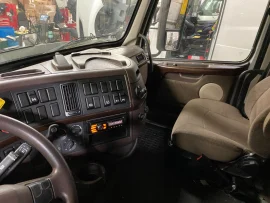 2015 VOLVO, VNL - Image #3