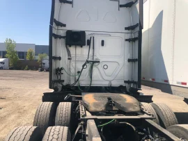 2019 FREIGHTLINER, CASCADIA 126 - Image #2