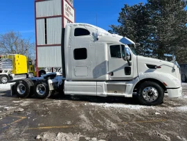 2017 PETERBILT, 587 - Image #5