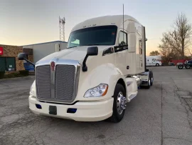 2017 KENWORTH, T680 - Image #2