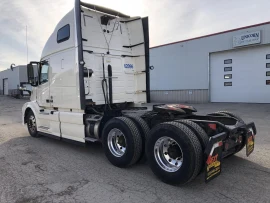 2015 VOLVO, VNL64T670 - Image #4