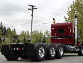 2019 KENWORTH, T800 with 38in Sleeper Tri-Drive - Image #5