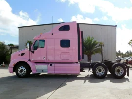 2015 PETERBILT, 587 - Image #2