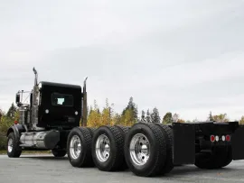 2019 KENWORTH, W900 EXTENDED DAY CAB TRI DRIVE - Image #3