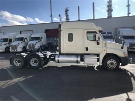 2016 FREIGHTLINER, CASCADIA 125 - Image #3