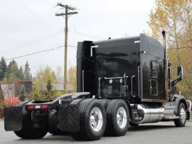 2018 PETERBILT, 579 Tandem Highway Tractor with 72in Sleeper - Image #4