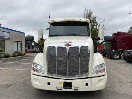 2017 PETERBILT, 579 - Image #3
