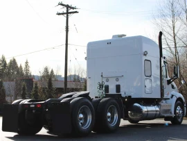 2017 PETERBILT, 579 Highway Tractor Tandem Axle with 72in Sleeper - Image #4