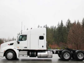 2017 PETERBILT, 579 Tandem Axle Highway Tractor with 72in Sleeper - Image #2