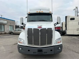2016 PETERBILT, 579 - Image #3