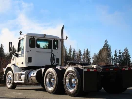 2018 PETERBILT, 567 TANDEM DAYCAB - Image #4