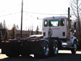 2018 PETERBILT, 567 Tandem Daycab - Image #5