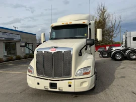 2018 PETERBILT, 579 - Image #2