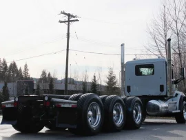 2019 PETERBILT, 567 TRI DRIVE DAY CAB - Image #3