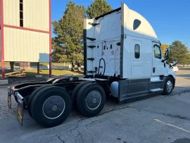 2018 FREIGHTLINER, CASCADIA 126 - Image #5