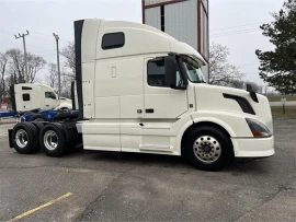 2015 VOLVO, VNL64T670 - Image #5