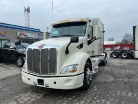 2017 PETERBILT, 579 - Image #2