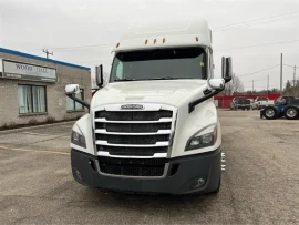 2020 FREIGHTLINER, CASCADIA 126 - Image #4