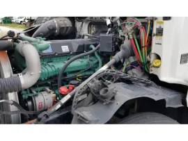 2013 VOLVO, VNL - Image #3