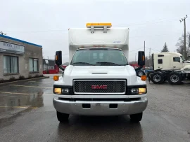 2003 GMC, TOPKICK C5500 - Image #5