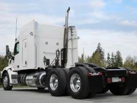 2018 PETERBILT, 567 Tandem Highway with 58in Sleeper Cab - Image #3