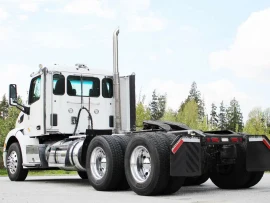 2018 PETERBILT, 579 TANDEM DAY CAB - Image #2