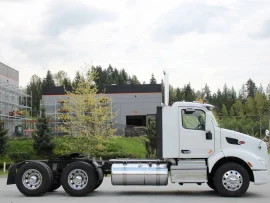 2018 PETERBILT, 579 TANDEM DAY CAB - Image #4