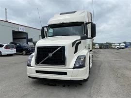 2017 VOLVO, VNL64T670 - Image #3