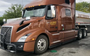 2023 VOLVO, VNL