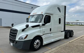 2020 FREIGHTLINER, CASCADIA 126