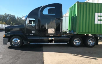 1999 FREIGHTLINER, FLD120
