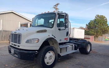 2012 FREIGHTLINER, M2 106 MEDIUM DUTY