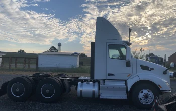 2016 PETERBILT, 367 DAYCAB TANDEM 
