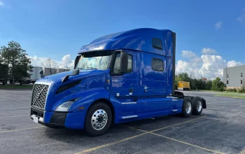 2022 VOLVO, VNL64T860
