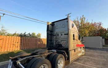 2021 FREIGHTLINER, CASCADIA