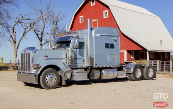 2019 PETERBILT, 389