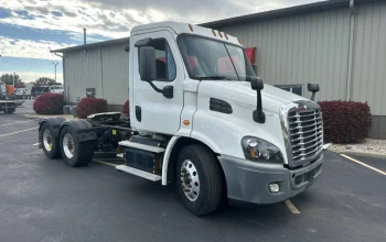 2016 FREIGHTLINER, 122SD TANDEM DAY CAB