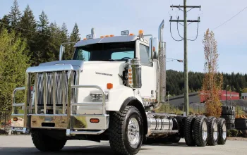 2019 WESTERN STAR, 4900 Day Cab Tri Drive DD16 600HP 18 Spd Double Frame Full Lockers