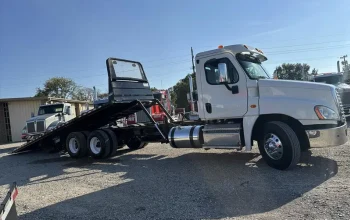 2013 FREIGHTLINER, CASCADIA 125