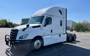 2021 FREIGHTLINER, CASCADIA 126