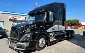 2015 VOLVO, VNL64T670