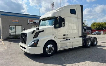 2016 VOLVO, VNL64T670